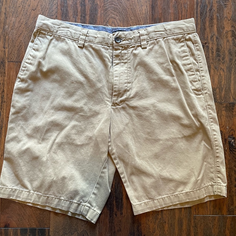 Tan Banana Republic shorts- 33 waist